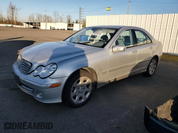 2005 Mercedes-Benz C 240 with VIN WDBRF81J35F674190, listed as a Copart auction lot 42167015 with 157,003 mi miles and Salvage Title. Bid and sale history available at DreamBid. Image 1.