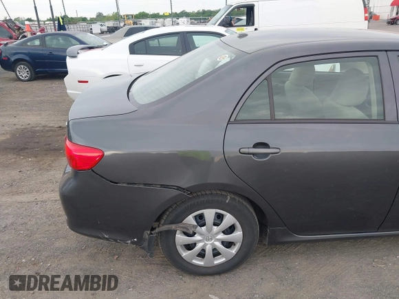 2010 Toyota Corolla z VIN 1NXBU4EE7AZ245649, wystawiony jako IAAI lot #42116044 z przebiegiem 124 984 mil mil oraz . Historia ofert i sprzedaży dostępna na DreamBid. Obrazek 15.