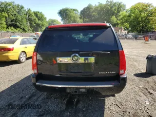 2008 Cadillac Escalade ESV with VIN 1GYFK66848R215970, listed as a Copart auction lot 57226505 with 255,076 mi miles and Salvage title. Bid and sale history available at DreamBid. Image 6.