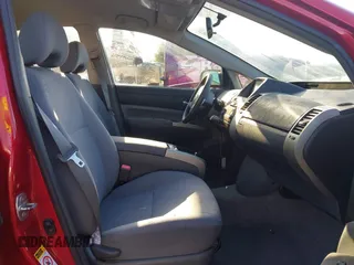 2006 Toyota Prius with VIN JTDKB20U767064991, listed as a IAAI auction lot 41806227 with 197,166 mi miles. Bid and sale history available at carsss.com. Image 5.