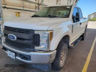 2019 Ford F-250 XL with VIN 1FT7X2B64KEE42034, listed as a IAAI auction lot 42716725 with 170,756 mi miles and . Bid and sale history available at DreamBid. Image 17.