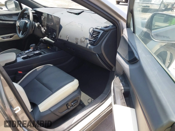 2022 Lexus NX 350 Premium z VIN 2T2GGCEZ1NC008202, wystawiony jako IAAI lot #42438898 z przebiegiem 14 729 mil mil oraz . Historia ofert i sprzedaży dostępna na DreamBid. Obrazek 5.