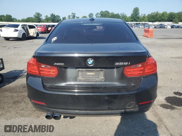 2014 BMW 3 Series 328i xDrive z VIN WBA3B5C59EF959006, wystawiony jako Copart lot #62296025 z przebiegiem Nie podano mil oraz Szkoda całkowita • Salvage title. Historia ofert i sprzedaży dostępna na DreamBid. Obrazek 6.
