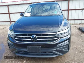2023 Volkswagen Tiguan SE with VIN 3VV3B7AX6PM120292, listed as a IAAI auction lot 42231082 with 24,045 mi miles and . Bid and sale history available at DreamBid. Image 13.