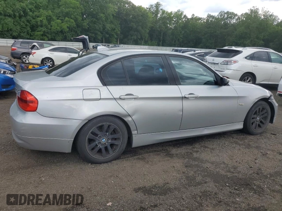 2007 BMW 3 Series 328i with VIN WBAVA33537KX82687, listed as a Copart auction lot 61492395 with 167,903 mi miles and Salvage title. Bid and sale history available at DreamBid. Image 3.