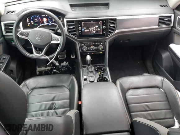 2021 Volkswagen Atlas SEL Premium R-Line with VIN 1V2FR2CA4MC543032, listed as a Copart auction lot 43999525 with 98,045 mi miles and Clean title. Bid and sale history available at DreamBid. Image 8.