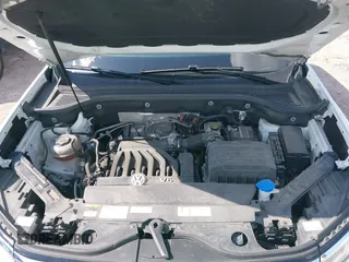 2021 Volkswagen Atlas SE z VIN 1V2WR2CA9MC585700, wystawiony jako IAAI lot #42234502 z przebiegiem 46 040 mil mil oraz . Historia ofert i sprzedaży dostępna na DreamBid. Obrazek 10.