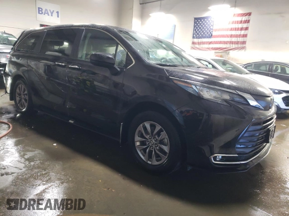 2023 Toyota Sienna XLE with VIN 5TDYSKFC6PS080602, listed as a Copart auction lot 88243285 with 37,000 mi miles and Salvage Title. Bid and sale history available at carsss.com. Image 4.
