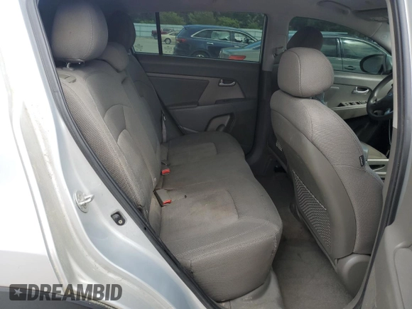 2011 Kia Sportage LX z VIN KNDPB3A20B7062731, wystawiony jako Copart lot #52949695 z przebiegiem 242 639 mil mil oraz Szkoda całkowita • Salvage title. Historia ofert i sprzedaży dostępna na DreamBid. Obrazek 10.