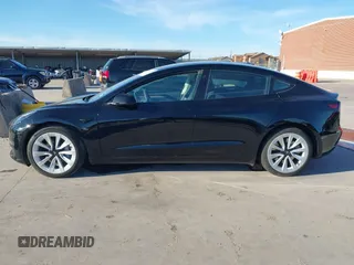 2023 Tesla Model 3 z VIN 5YJ3E1EA4PF552103, wystawiony jako IAAI lot #40782218 z przebiegiem 20 997 mil mil oraz . Historia ofert i sprzedaży dostępna na DreamBid. Obrazek 14.