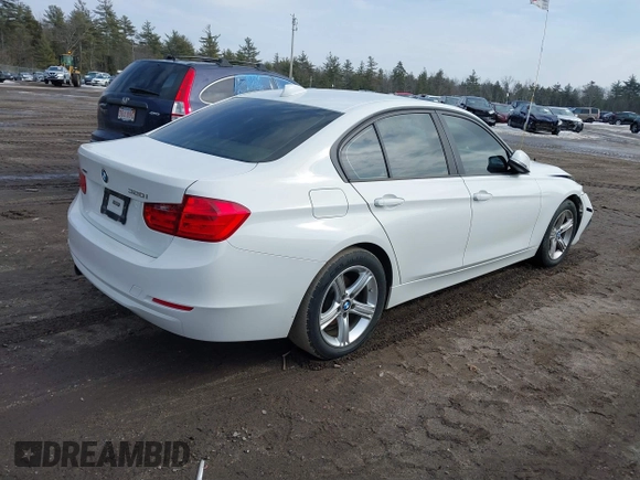 2014 BMW 3 Series 320i xDrive с VIN WBA3C3C56EP661301, выставлен на аукционе IAAI как лот 41673054 с пробегом 78 741 миль миль и . История ставок и продаж доступна на DreamBid. Изображение 4.
