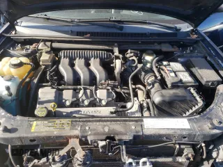 2005 Ford Five Hundred Limited with VIN 1FAFP251X5G152018, listed as a Copart auction lot 82747704 with 80,515 mi miles and Salvage Title. Bid and sale history available at carsss.com. Image 11.