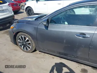 2018 Nissan Altima SR with VIN 1N4AL3AP5JC243138, listed as a IAAI auction lot 41750643 with 123,601 mi miles and . Bid and sale history available at carsss.com. Image 18.