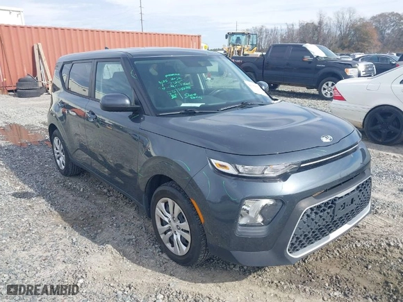 2021 Kia Soul X-Line with VIN KNDJ23AU1M7747914, listed as a IAAI auction lot 41380092 with 47,048 mi miles. Bid and sale history available at carsss.com. Image 1.