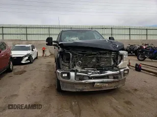 2021 Ford F-250 XL z VIN 1FT7W2BT7MED42733, wystawiony jako Copart lot #55831675 z przebiegiem 95 393 mil mil oraz Szkoda całkowita • Salvage title. Historia ofert i sprzedaży dostępna na DreamBid. Obrazek 13.