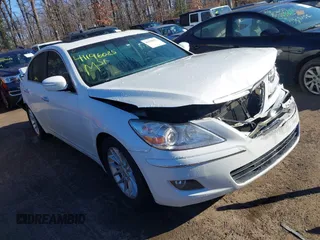 2010 Hyundai Genesis with VIN KMHGC4DE3AU097154, listed as a IAAI auction lot 41196025 with 101,781 mi miles. Bid and sale history available at carsss.com. Image 1.