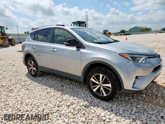 2018 Toyota RAV4 XLE with VIN JTMWFREV4JD132500, listed as a Copart auction lot 59790105 with 48,066 mi miles and Salvage title. Bid and sale history available at DreamBid. Image 4.