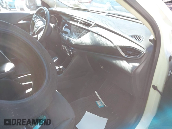 2023 Buick Encore GX Preferred z VIN KL4MMCSL0PB137270, wystawiony jako IAAI lot #41499985 z przebiegiem 26 825 mil mil oraz . Historia ofert i sprzedaży dostępna na DreamBid. Obrazek 5.
