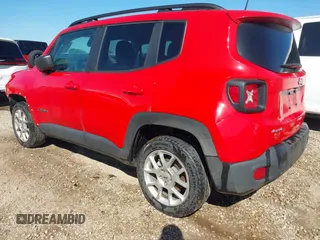2022 Jeep Renegade Latitude with VIN ZACNJDB15NPN86015, listed as a IAAI auction lot 42024444 with 55,122 mi miles and . Bid and sale history available at DreamBid. Image 3.