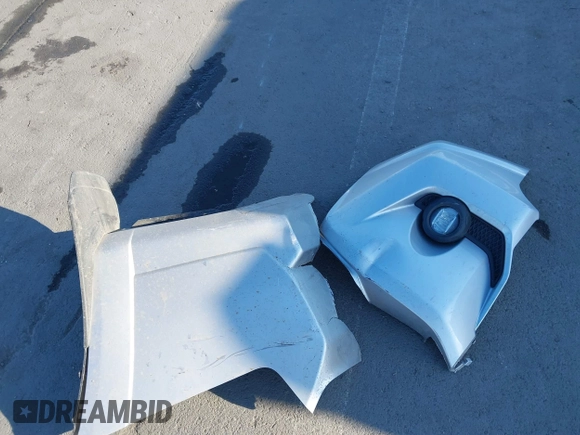 2023 Toyota 4Runner SR5 с VIN JTEMU5JR8P6155561, выставлен на аукционе IAAI как лот 41465467 с пробегом 48 228 миль миль и . История ставок и продаж доступна на DreamBid. Изображение 12.