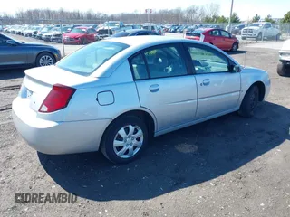2005 Saturn ION ION 2 z VIN 1G8AJ52F35Z157406, wystawiony jako IAAI lot #41864087 z przebiegiem 138 001 mil mil oraz . Historia ofert i sprzedaży dostępna na DreamBid. Obrazek 4.