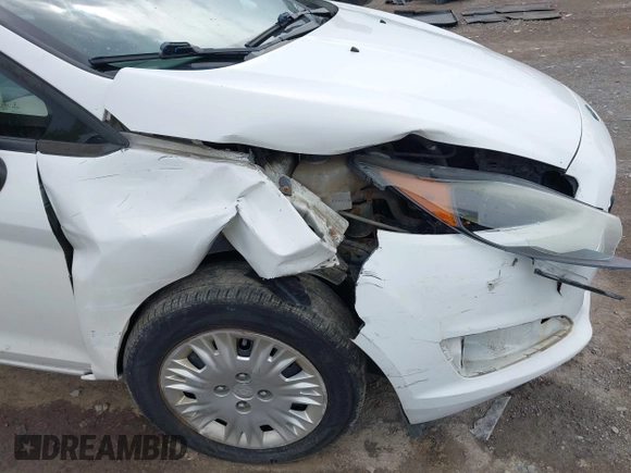 2015 Ford Fiesta S z VIN 3FADP4AJ2FM189449, wystawiony jako IAAI lot #42242667 z przebiegiem 107 570 mil mil oraz . Historia ofert i sprzedaży dostępna na DreamBid. Obrazek 6.