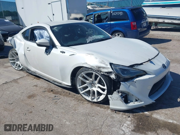 2013 Scion FR-S with VIN JF1ZNAA12D2720583, listed as a IAAI auction lot 40253195 with 113,006 mi miles. Bid and sale history available at carsss.com. Image 1.