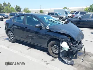 2010 Mazda 3 i Touring with VIN JM1BL1SG4A1212119, listed as a IAAI auction lot 42170712 with 184,520 mi miles and . Bid and sale history available at carsss.com. Image 1.