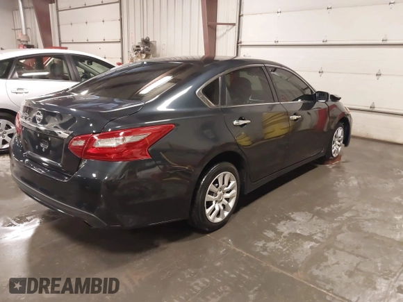 2018 Nissan Altima SR with VIN 1N4AL3AP6JC296186, listed as a IAAI auction lot 40828985 with 102,181 mi miles and . Bid and sale history available at DreamBid. Image 4.