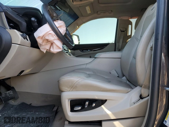 2018 Cadillac Escalade Luxury z VIN 1GYS3BKJXJR138217, wystawiony jako Copart lot #86212934 z przebiegiem Nie podano mil oraz Szkody całkowita. Historia ofert i sprzedaży dostępna na DreamBid. Obrazek 7.