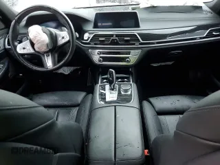2022 BMW 7 Series 740i with VIN WBA7T2C00NCH30980, listed as a Copart auction lot 62214905 with 37,310 mi miles and Non repairable. Bid and sale history available at DreamBid. Image 8.