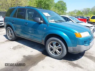 2005 Saturn VUE with VIN 5GZCZ33D35S825348, listed as a IAAI auction lot 42074908 with 141,340 mi miles. Bid and sale history available at carsss.com. Image 1.