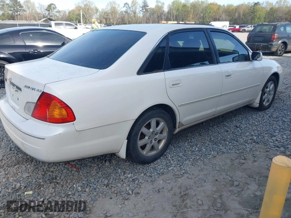 2002 Toyota Avalon XL with VIN 4T1BF28B32U266015, listed as a IAAI auction lot 41907532 with 347,005 mi miles and . Bid and sale history available at DreamBid. Image 4.