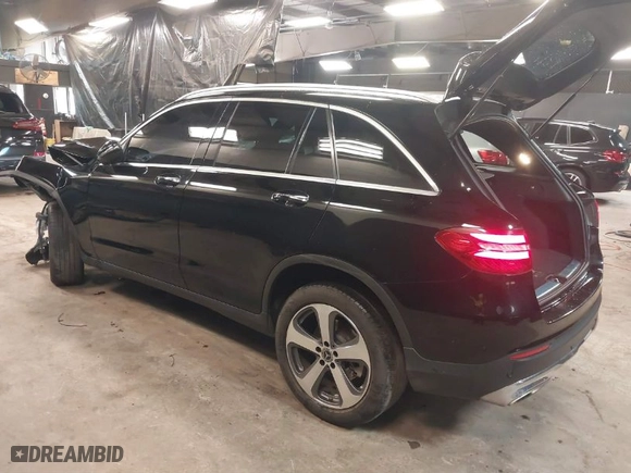 2019 Mercedes-Benz GLC with VIN WDC0G4KB2KV135272, listed as a IAAI auction lot 41445136 with 70,750 mi miles. Bid and sale history available at carsss.com. Image 3.