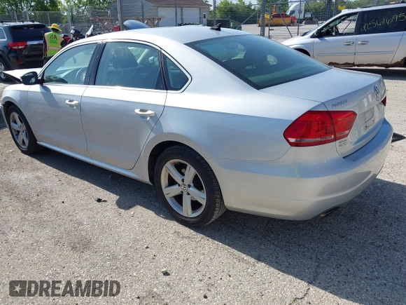 2013 Volkswagen Passat SE with VIN 1VWBH7A36DC001528, listed as a IAAI auction lot 42568026 with 186,814 mi miles and . Bid and sale history available at DreamBid. Image 3.