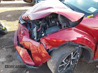 2018 Toyota C-HR XLE with VIN NMTKHMBX5JR008661, listed as a IAAI auction lot 42105871 with 52,306 mi miles. Bid and sale history available at carsss.com. Image 6.