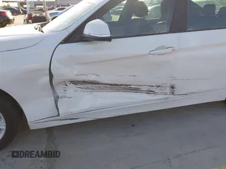 2015 BMW 3 Series 328i с VIN WBA3C1C59FK120021, выставлен на аукционе IAAI как лот 42579388 с пробегом 204 475 миль миль и . История ставок и продаж доступна на DreamBid. Изображение 6.