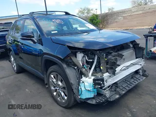 2024 Toyota RAV4 XLE Premium z VIN JTMC1RFV0RJ027160, wystawiony jako IAAI lot #42084056 z przebiegiem 24 035 mil mil oraz . Historia ofert i sprzedaży dostępna na DreamBid. Obrazek 1.