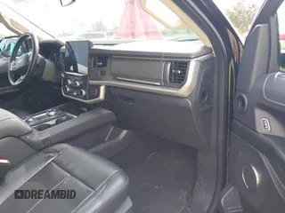2024 Ford Expedition Max XLT z VIN 1FMJK1J86REA39261, wystawiony jako IAAI lot #42493651 z przebiegiem 47 100 mil mil oraz . Historia ofert i sprzedaży dostępna na DreamBid. Obrazek 5.