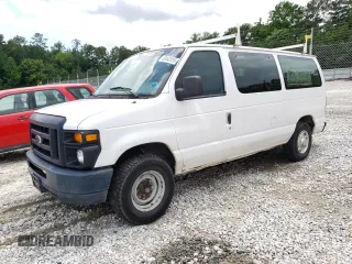 2012 Ford Econoline Passenger XL z VIN 1FMNE1BW3CDA38183, wystawiony jako Copart lot #60442015 z przebiegiem 139 581 mil mil oraz Czysty tytuł • Clean title. Historia ofert i sprzedaży dostępna na DreamBid. Obrazek 1.