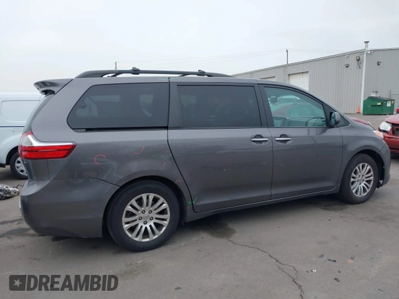 2015 Toyota Sienna XLE with VIN 5TDYK3DC6FS672329, listed as a IAAI auction lot 41908974 with 117,950 mi miles. Bid and sale history available at carsss.com. Image 13.
