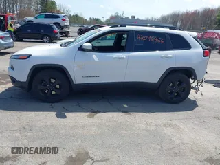 2018 Jeep Cherokee Limited с VIN 1C4PJMDB7JD592439, выставлен на аукционе IAAI как лот 42095456 с пробегом 98 089 миль миль и . История ставок и продаж доступна на DreamBid. Изображение 15.