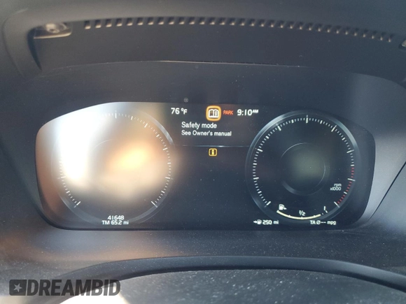 2020 Volvo V60 z VIN YV4102WK4L1031160, wystawiony jako Copart lot #64443443 z przebiegiem 41 648 mil mil oraz . Historia ofert i sprzedaży dostępna na DreamBid. Obrazek 9.