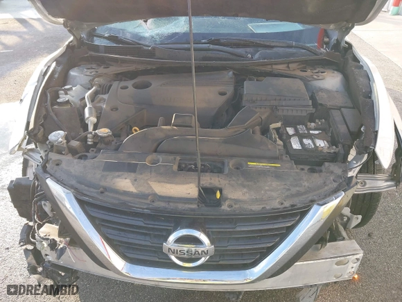 2018 Nissan Altima 2.5 SL with VIN 1N4AL3AP5JC264698, listed as a IAAI auction lot 41018548 with 84,197 mi miles. Bid and sale history available at carsss.com. Image 10.