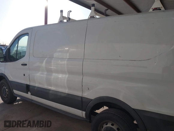 2017 Ford Transit с VIN 1FTYR1YM6HKA81592, выставлен на аукционе IAAI как лот 41800024 с пробегом Не указан миль и . История ставок и продаж доступна на DreamBid. Изображение 14.