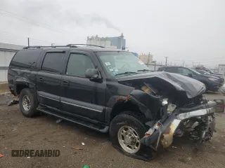 2002 Chevrolet Suburban LT with VIN 3GNGK26U62G171646, listed as a Copart auction lot 43416375 with 233,392 mi miles and Salvage Title. Bid and sale history available at carsss.com. Image 4.