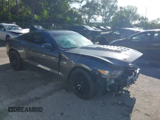 2017 Ford Mustang EcoBoost z VIN 1FA6P8TH5H5287023, wystawiony jako IAAI lot #42600833 z przebiegiem 103 685 mil mil oraz . Historia ofert i sprzedaży dostępna na DreamBid. Obrazek 1.