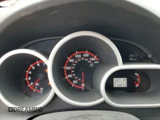 2010 Pontiac Vibe 1SB z VIN 5Y2SP6E00AZ419625, wystawiony jako Copart lot #54361025 z przebiegiem 113 277 mil mil oraz Szkoda całkowita • Salvage title. Historia ofert i sprzedaży dostępna na DreamBid. Obrazek 9.