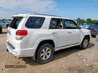 2011 Toyota 4Runner SR5 z VIN JTEZU5JR0B5027058, wystawiony jako Copart lot #58323505 z przebiegiem Nie podano mil oraz Szkoda całkowita • Salvage title. Historia ofert i sprzedaży dostępna na DreamBid. Obrazek 3.