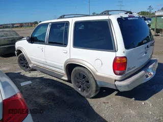 1999 Ford Explorer XLT z VIN 1FMZU32E7XZA61692, wystawiony jako IAAI lot #42240453 z przebiegiem 249 602 mil mil oraz . Historia ofert i sprzedaży dostępna na DreamBid. Obrazek 3.